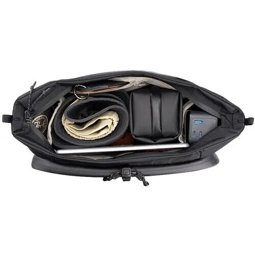 PGYTECH OneGo Roamer Tech 18L Sırt Çantası (Matte Black)