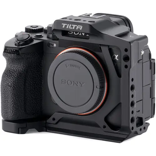 Ürün görseli: Tilta Half Camera Cage for Sony Alpha 7 V - Black (A7IV & A7R V uyumludur)